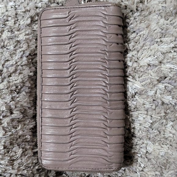 Coach Long Zip Around Wallet In Signature Canvas - Picture 2 of 16